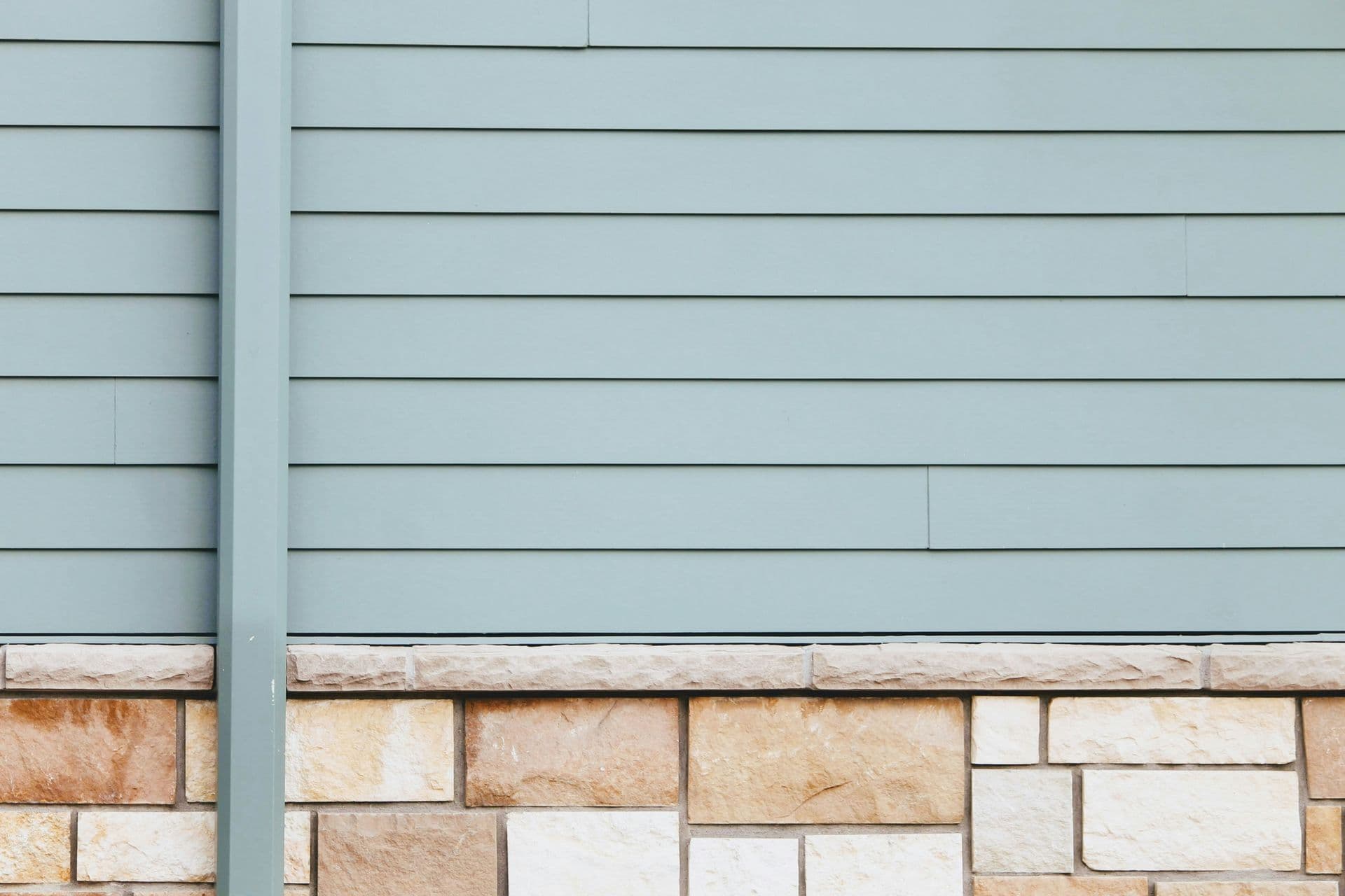 siding dusty blue